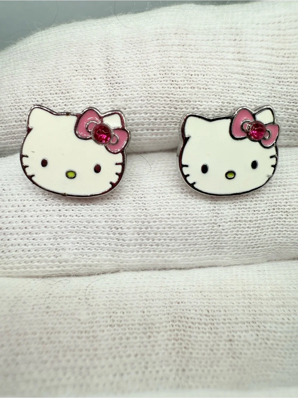 Hello Kitty White Face Pink Bow Kids Stud Earrings!
